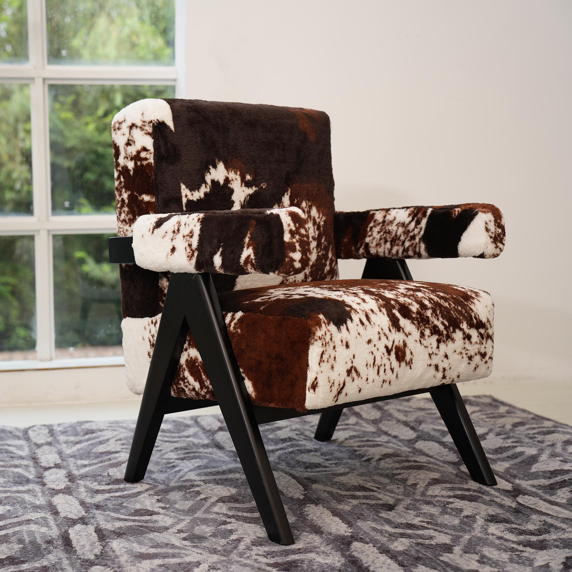Commercial Fabric Printing - 소 무늬 액센트 의자 투프티드 윙백